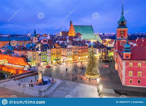 Warsaw Poland Castle Square In Night Stock Image Image Of Warszawa
