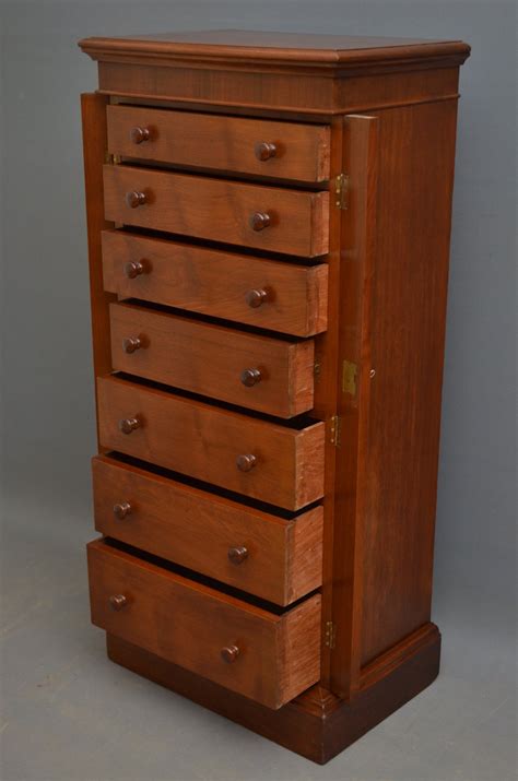 Victorian Mahogany Wellington Chest Of Drawers Antiques Atlas
