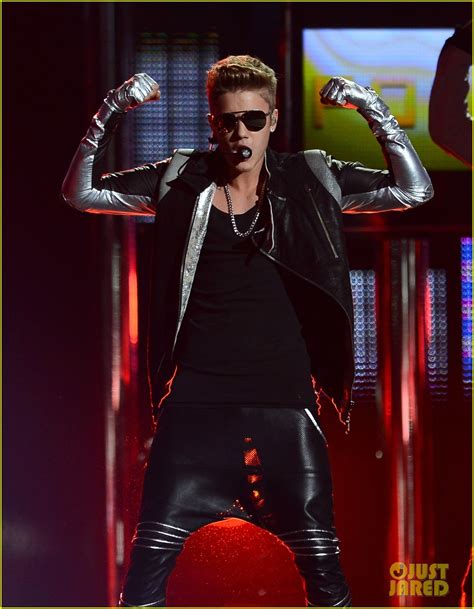 Justin Bieber And William Billboard Music Awards 2013 Performance