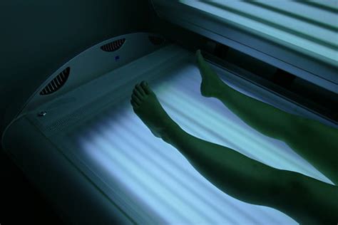 California Bans Indoor Tanning For Minors The New York Times