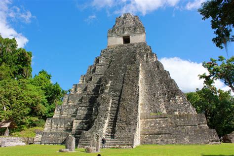 Tikal Las Asombrosas Ruinas Mayas