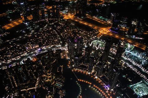 The View From Above Sky High At The Burj Khalifa Cnet