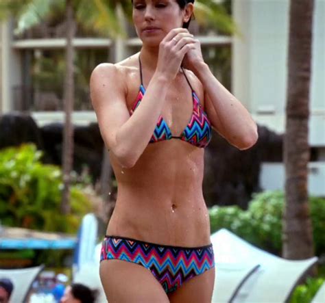 Pop Minute Michelle Borth Bikini Pool Hawaii Five O Photos Photo 5