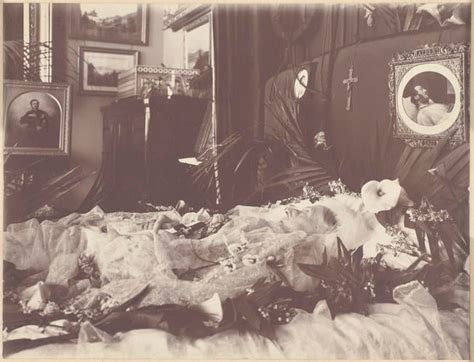 Unknown Person Queen Victoria On Her Deathbed 1901