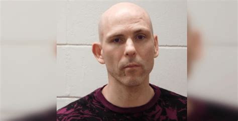 Vancouver Police Searching For High Risk Offender Wanted Canada Wide News