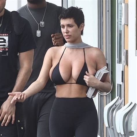 Kanye Wests Wife Bianca Censori Goes Barefoot Tiny Bikini Top In Italy Top World News Today