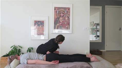 Back And Shoulder Massage Yinmassage Energetic Blockages And