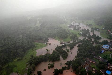 Hindistan daki sel ve heyelan felaketinde can kaybı 47 ye yükseldi