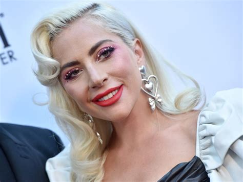 Lady Gaga Sar Patrizia Reggiani Nel Film Sull Omicidio Gucci Donna