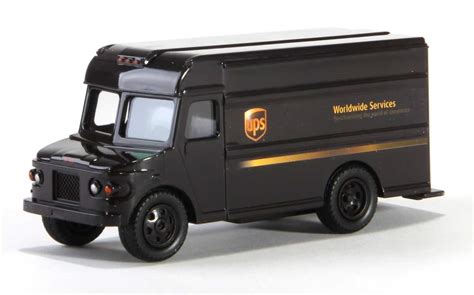 Honestly, from what i've seen and heard from online sellers fedex has many of the same advantages that ups does, including a great tracking system and speedy delivery. UPS Driver Salary