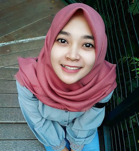 Gadis Desa Cantik Berhijab Menarik Hati Tiktok Hijab