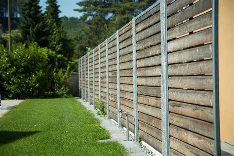 Im unterschied zum sichtschutz zaun ist die gartenmauer sehr sichtschutz aus stein, 6. Garten-Sichtschutz aus Holz, Stein, Metall, Kunststoff
