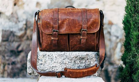 Creative gift buying guide for guys online in india 2021. Leather Anniversary Gifts For Him (Traditional 3rd ...