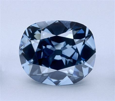 Smithsonian Scientists Reconstruct The Hope Diamond As It Appeared In