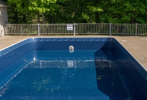 Plaster Pool Vs Vinyl Liner Pool Whats The Difference And Which Is