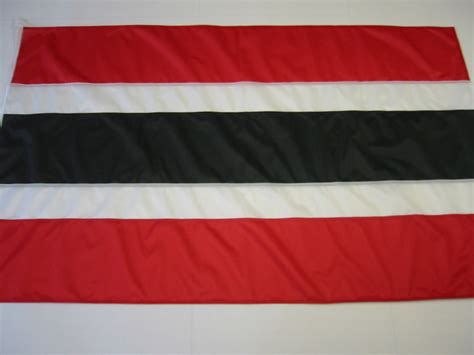 Wecken Folgen Rafflesia Arnoldi Schwarz Rot Weiß Flagge Unterstützung