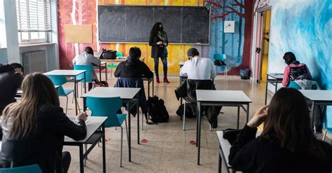 Metà Dei Giovani Scuola Inutile Per Il Lavoro Notizie Della Scuola