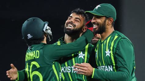 T20 World Cup 2022 Shadab Khan Keeps Pakistan Dream Live Vs South