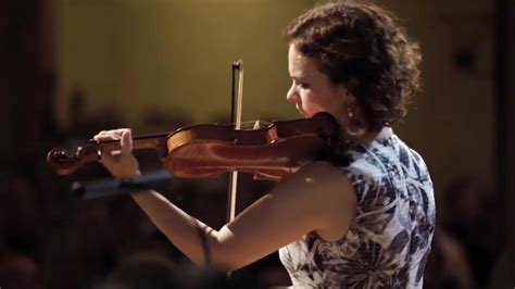 Hilary Hahn Plays J S Bach Violin Concerto No 1 In A Minor Bwv1041 Deutsche Kammerphil Bremen