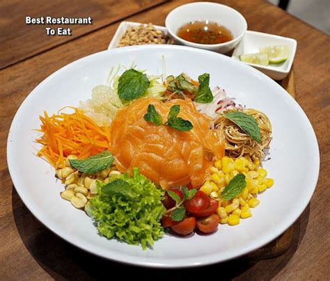 Sırada listelenen golden curry ile ilgili tarafsız yoruma bakın. An Viet Vietnamese Yee Sang CNY 2018 @ Sunway Pyramid Mid ...