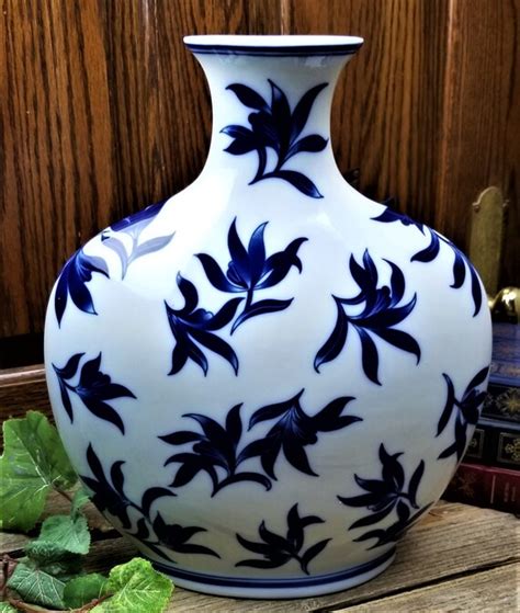 Pier 1 Ming Large Vase Cobalt Blue On White New Old Stock Etsy