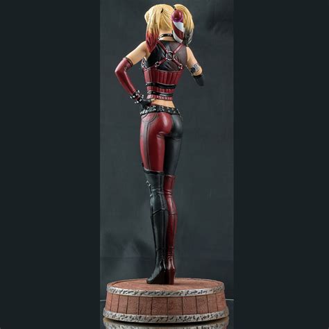Batman Arkham City Harley Quinn Limited Edition 16th Scale Statue