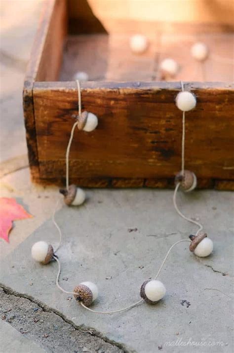 9 Acorn Crafts To Make For Your Fall Decor
