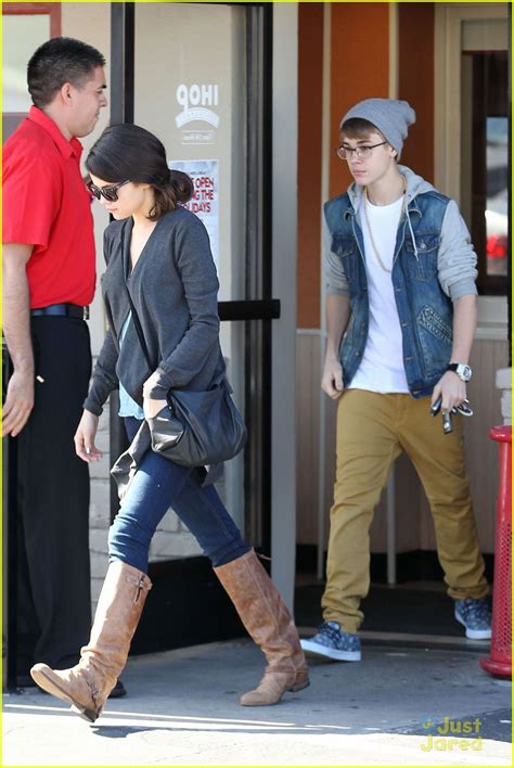 Selena Gomez And Justin Bieber Ihop Breakfast Photo 449146 Photo Gallery Just Jared Jr