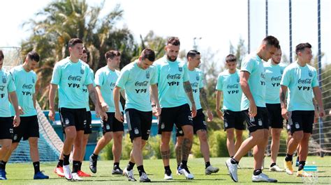 La sanción no afecta los partidos de la selección argentina para la clasificación del mundial de catar, ya que estos. Selección Argentina: Formaciones, información y horarios ...