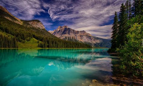Kanada Park Narodowy Yoho Jezioro Emerald Lake Góry Lasy Kanada
