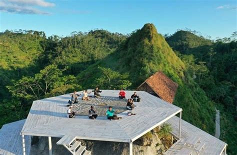 Tumpeng Menoreh Di Kulon Progo Wisata Baru Dengan View Indah