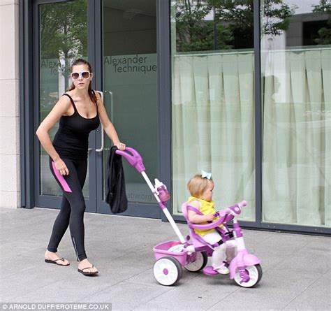 Imogen Thomas Shows Off Svelte Figure As She And Daughter Ariana Head