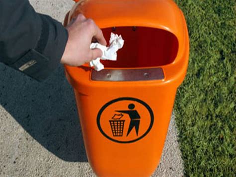 A boy was captured throwing a bag of rubbish into a bin in the coolest way in eastern china. Man fined for putting rubbish in bin