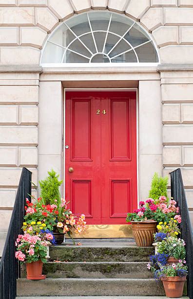 Euradif propose d'ailleurs une porte d'entrée en aluminium esthétique et performante passage 830® dotée d'un coefficient thermique de 1,15 w/m².k. Choisir sa porte d'entrée en fonction de son isolation ...