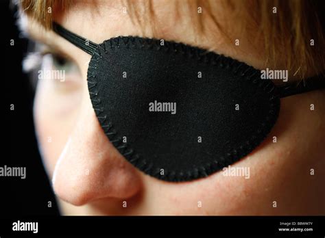 Eye Patch High Resolution Stock Photography And Images Alamy