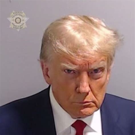 Donald Trumps Mugshot Released As Cops Reveal His Height And Weight Us News Uk