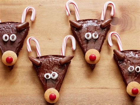 Wybierz z szerokiej gamy podobnych scen. Christmas Reindeer Brownies Recipe | Food Network Kitchen | Food Network