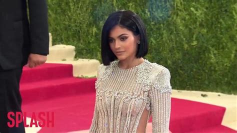 Kylie Jenner Boob Job Reality Star Sparks Fresh Rumours With New Pics