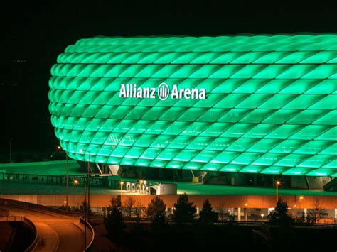 fußballstadien anstoß in der allianz arena mit neuem led lighting invidis