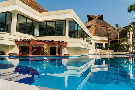 Hotels And Excursions In Cancun Bahia Principe Luxury Akumal Double Room 6 Nights