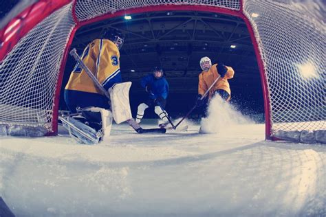 Småkronorna får resa till sydstaterna i april. Sverige Ryssland | fakta inför Hockey VM i Riga 2021