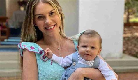 Bárbara Evans rebate críticas sobre maternidade filha é minha