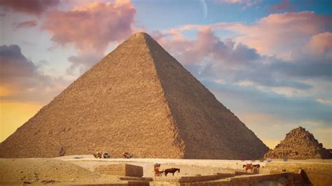 la gran pirÁmide de guiza su historia y arquitectura