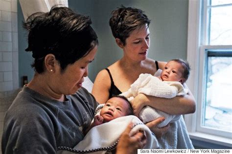 Lesbian Couple Get Pregnant At The Same Time Give Birth Four Days