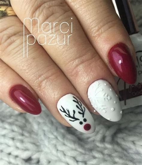 Christmas nails with festive design you want to try that is super fun. 65+ Best Christmas Nail Art Ideas for 2020 - For Creative Juice