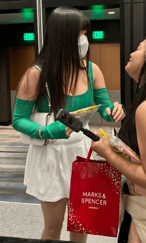 Ariasaki fan pics from CONQuest 2023 : r/OfflinetvGirls