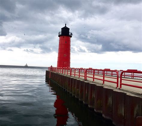 Milwaukee Pierhead Lighthouse All You Need To Know Before You Go