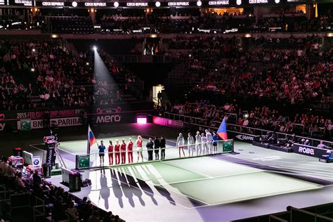 Robe Works With Winners At 2015 Fed Cup Womens Tennis Final Live