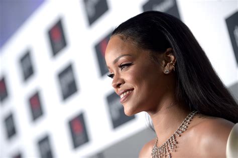 Here Is The Reason Why Rihanna Filed A Lawsuit Against Her Father