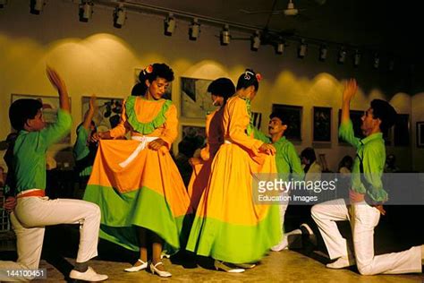 Merengue Dance Photos And Premium High Res Pictures Getty Images